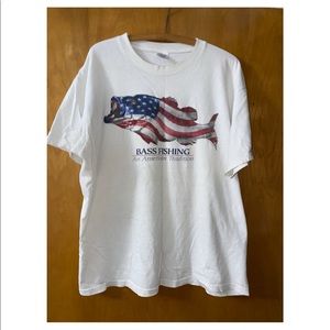 VTG 00s Bass Fishing t shirt